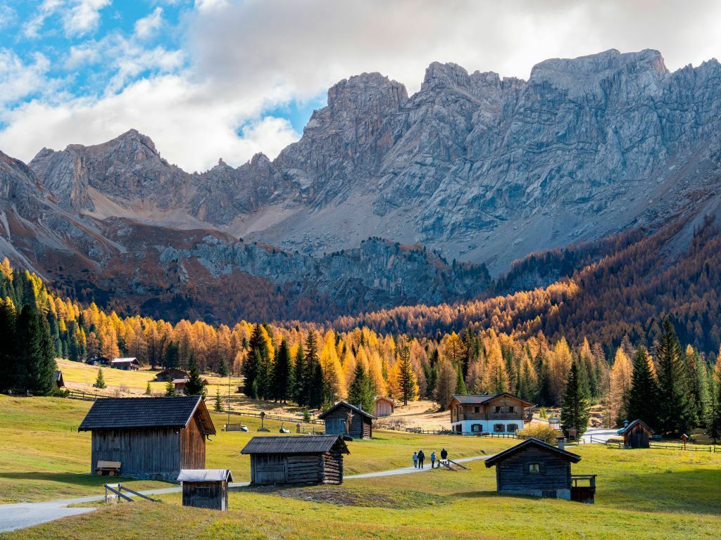 Scopri il fascino di Canazei a settembre!